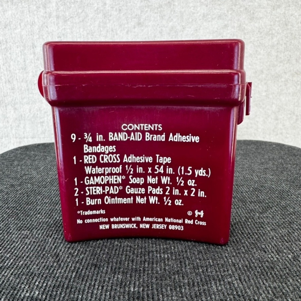 Vintage Johnson & Johnson Official Boy Scout Personal First Aid Kit Maroon Case - Picture 5 of 9